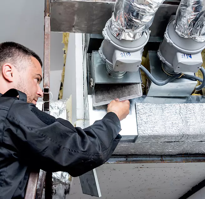 Why Homeowners Businesses Trust Us in Woodstock, IL?